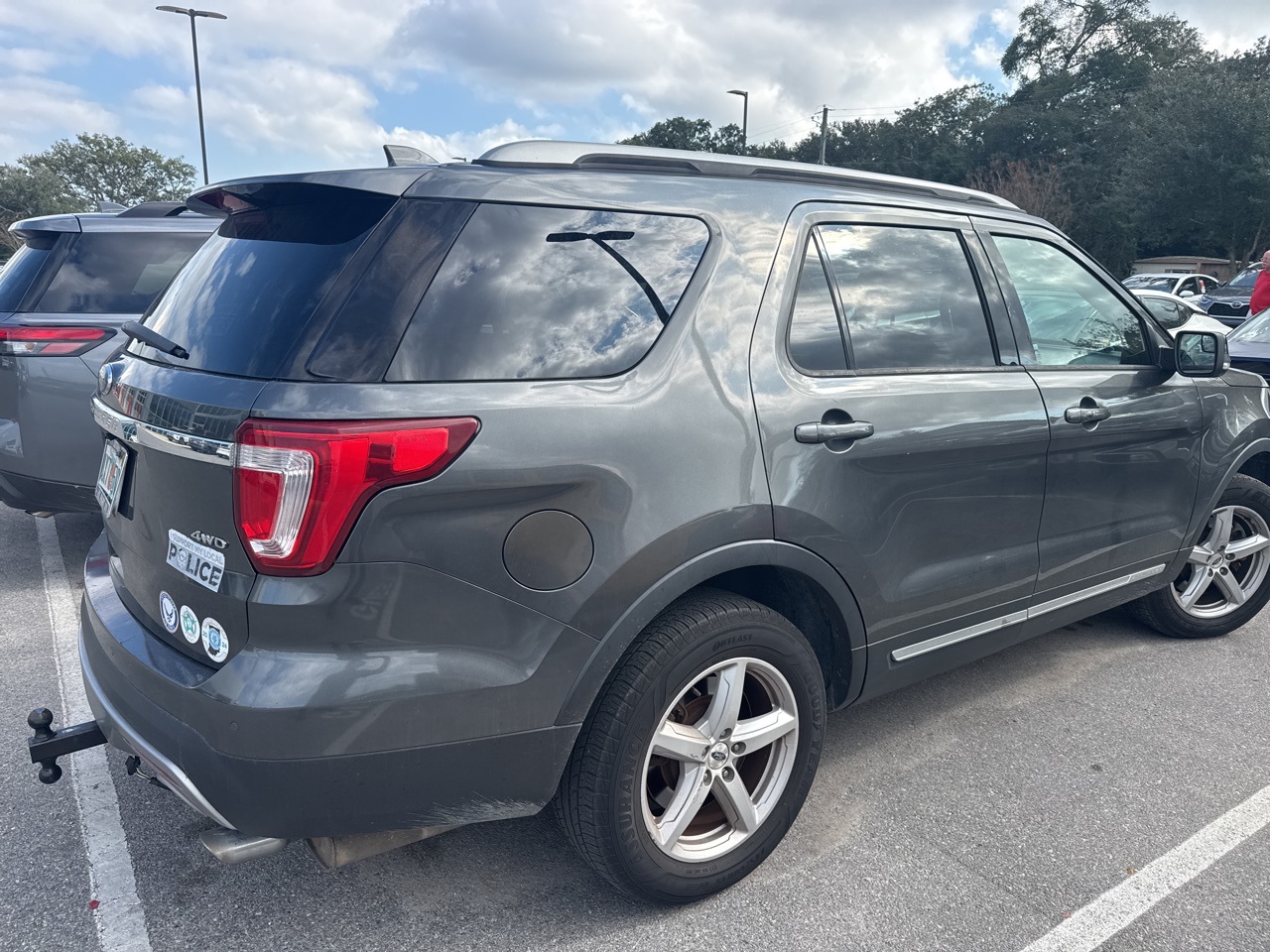 2017 Ford Explorer XLT photo 3