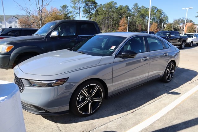 2025 Honda Accord Hybrid Sport's photo
