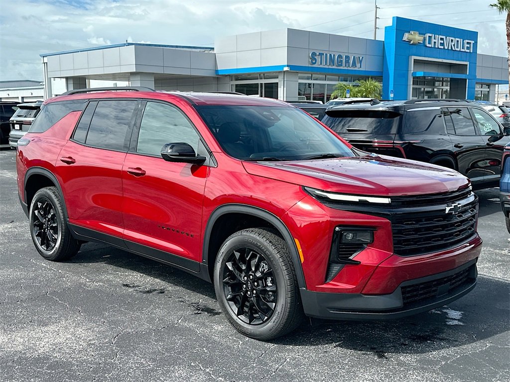 2026 Chevrolet Traverse photo 2