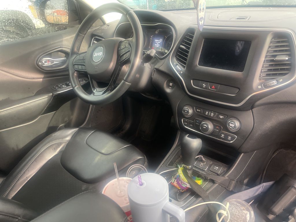 2019 Jeep Cherokee Altitude photo 21