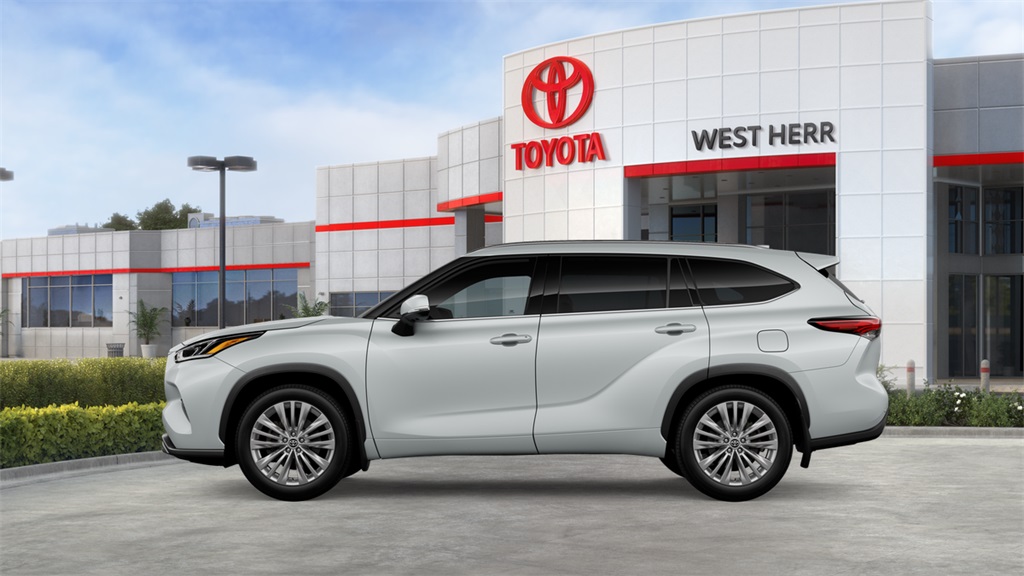 2026 Toyota Highlander Platinum photo 2