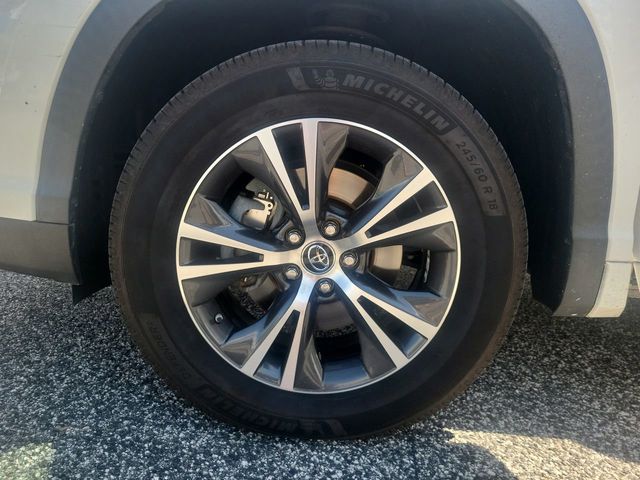 2016 Toyota Highlander XLE photo 27