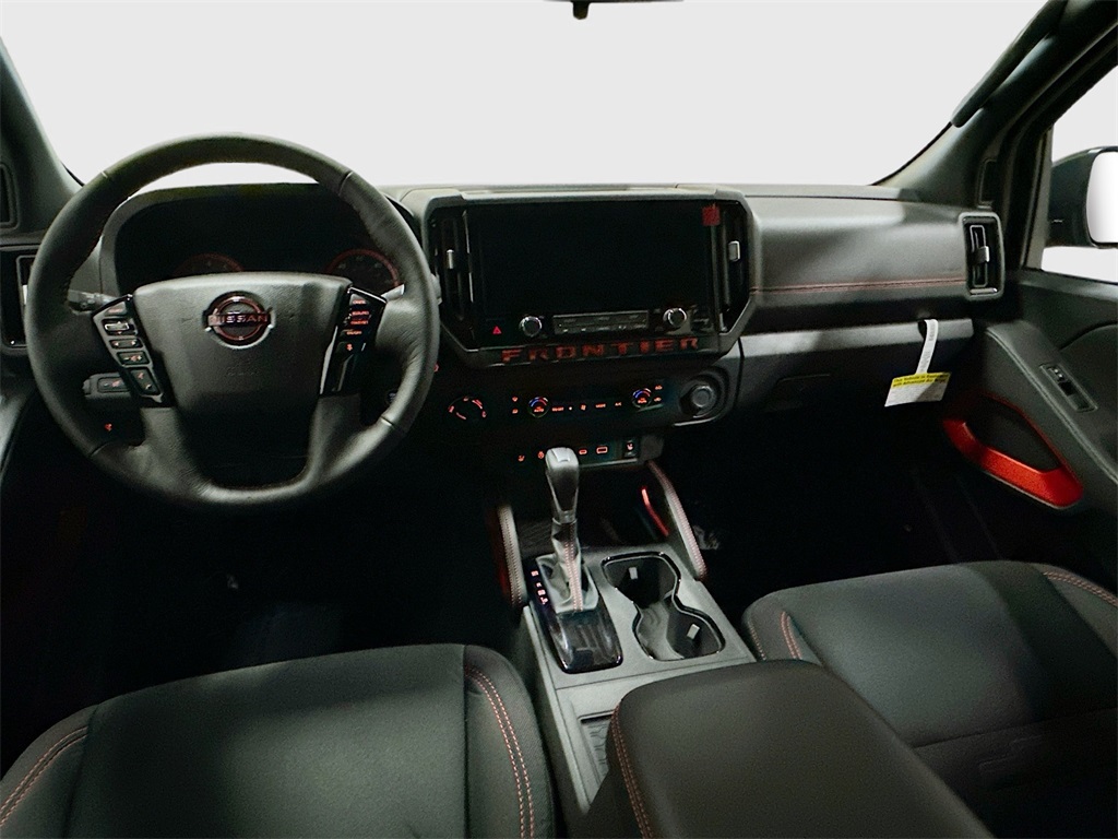 2025 Nissan Frontier PRO-4X photo 14