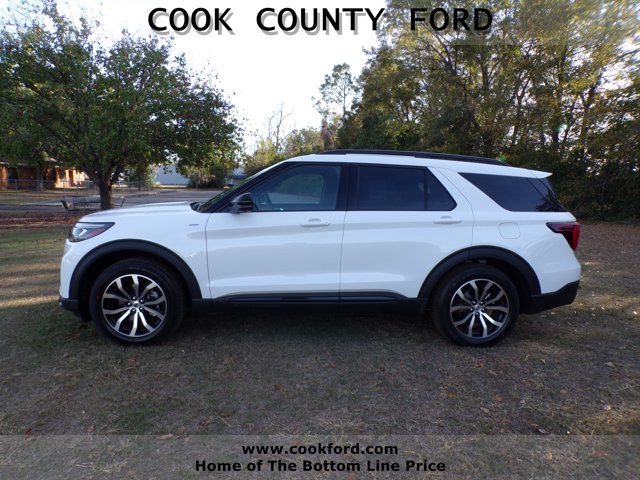 2026 Ford Explorer ST-Line photo 4