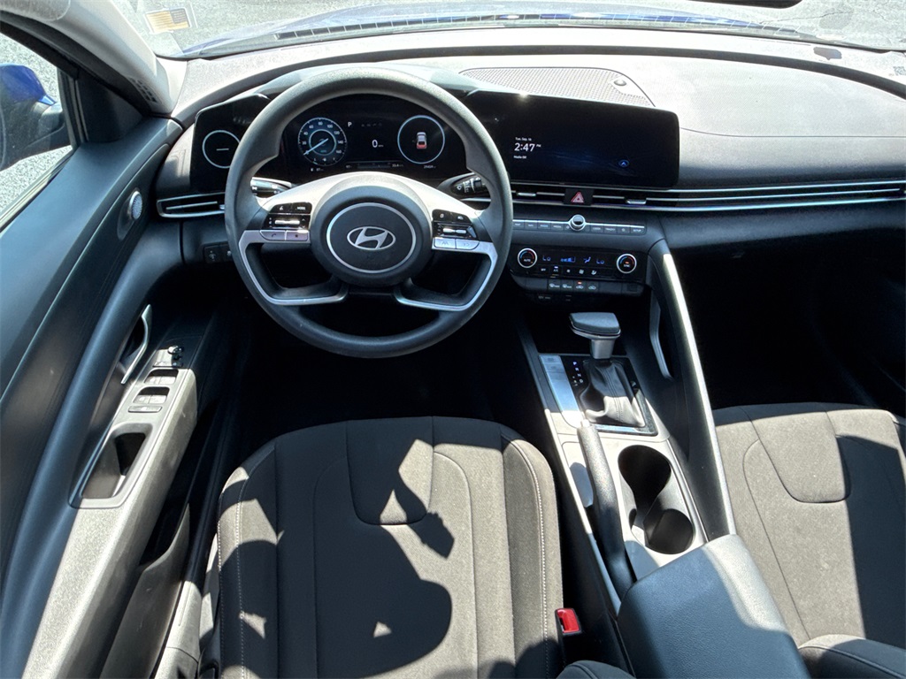 2024 Hyundai Elantra SEL photo 20