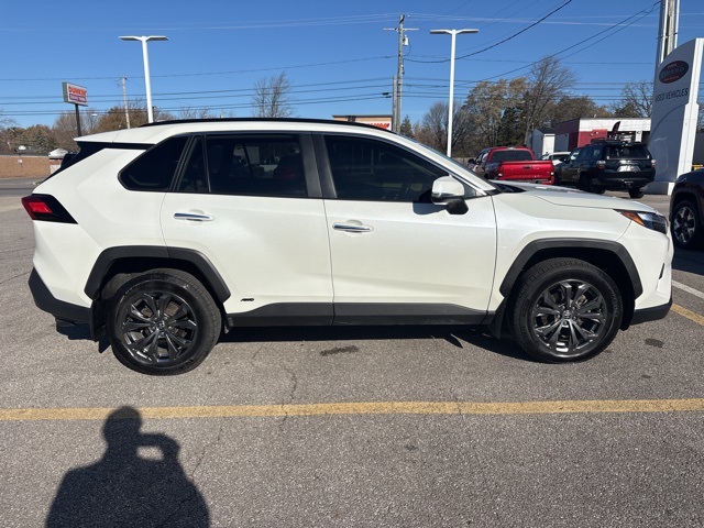 2022 Toyota RAV4 Hybrid Limited photo 2