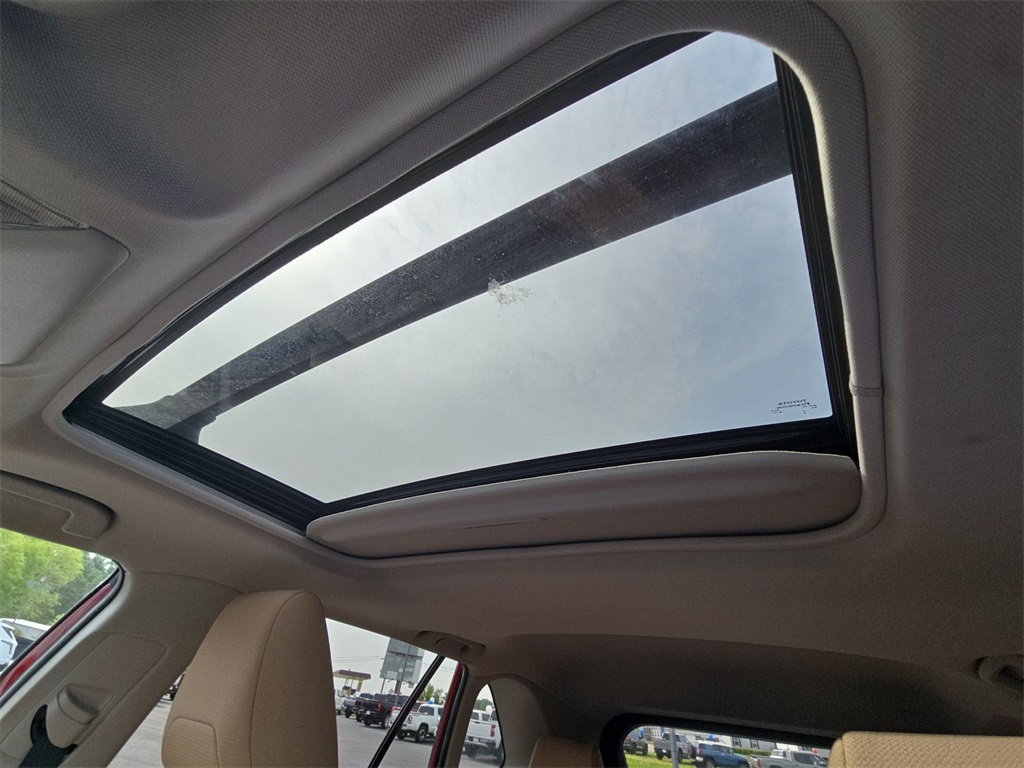 2022 Toyota RAV4 XLE photo 24