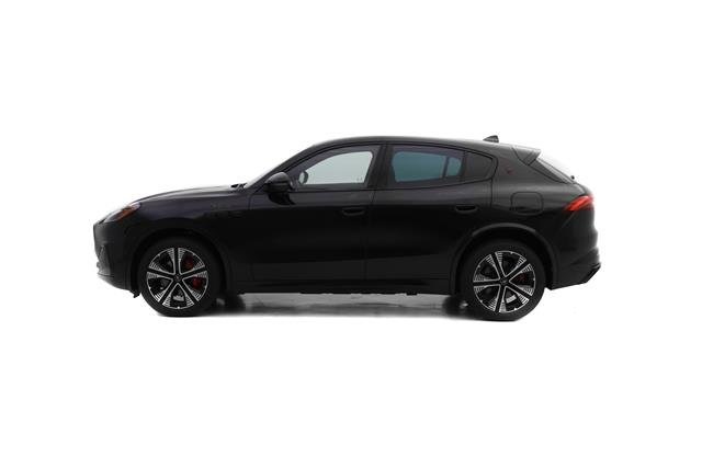 2025 Maserati Grecale photo 3