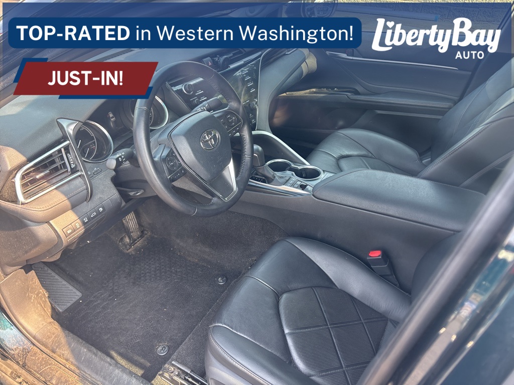 2018 Toyota Camry SE XLE Hybrid photo 5