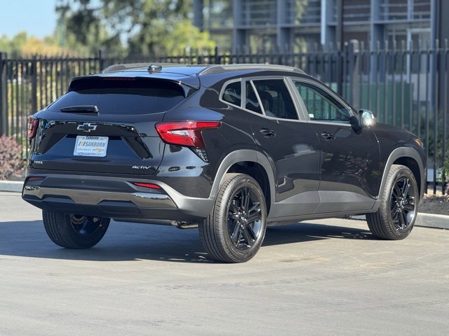 2025 Chevrolet Trax ACTIV photo 2