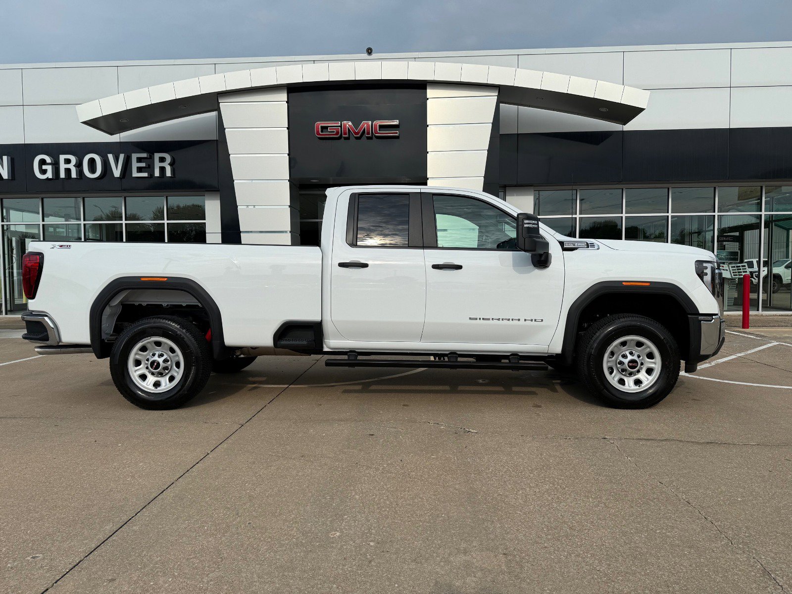 2025 Gmc Sierra 2500 HD Pro photo 2