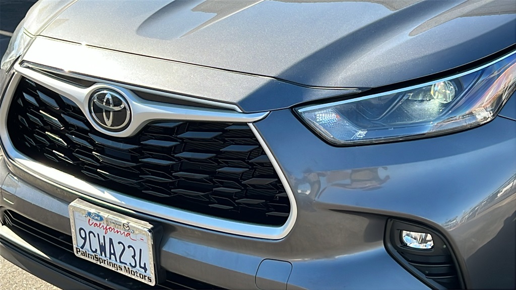 2022 Toyota Highlander XLE photo 4