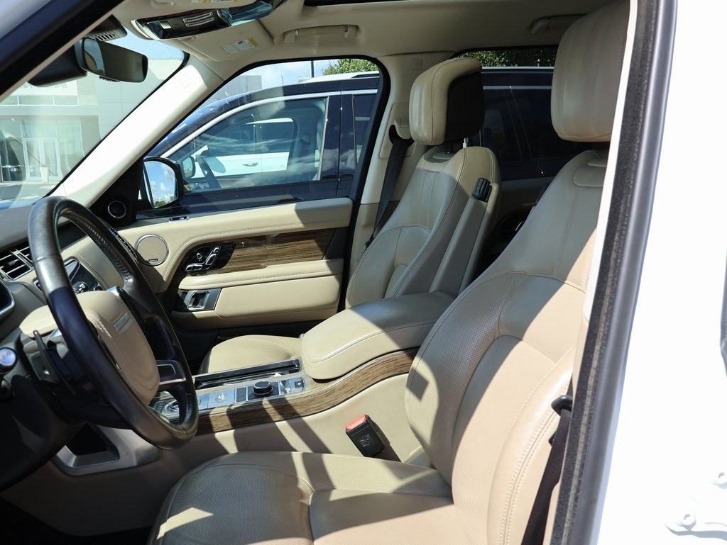 2019 Land Rover Range Rover HSE photo 19