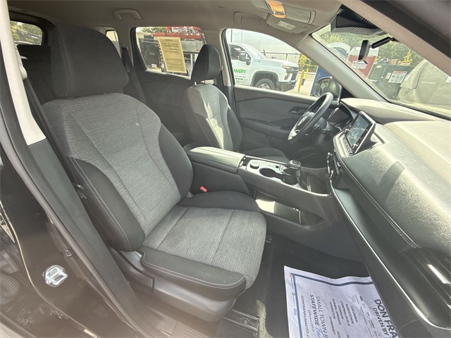 2022 Nissan Rogue S photo 23