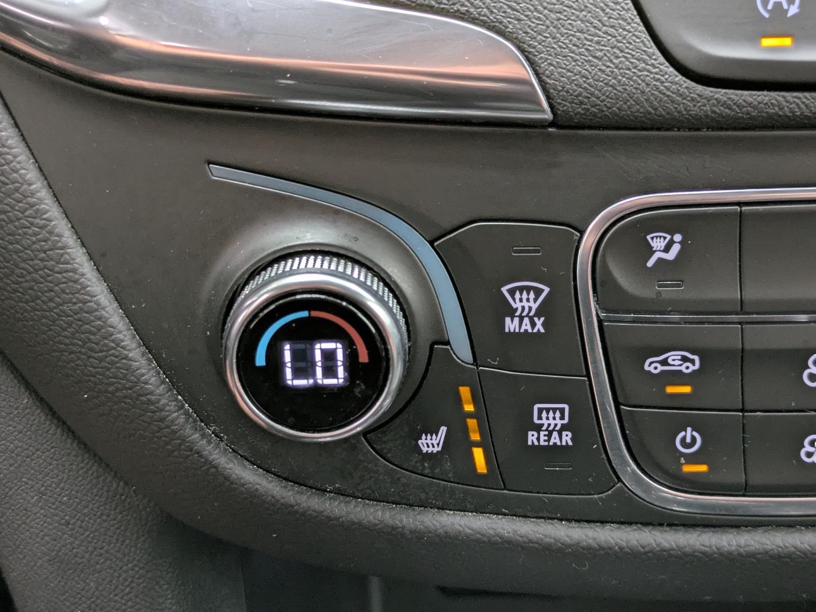 2024 Chevrolet Equinox LT photo 4