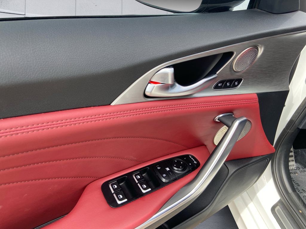 2023 Kia Stinger GT2 photo 9