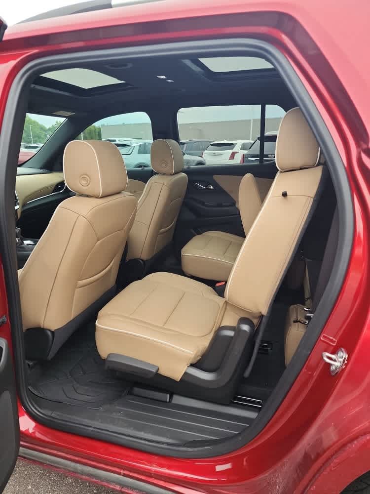 2023 Chevrolet Traverse Premier photo 6