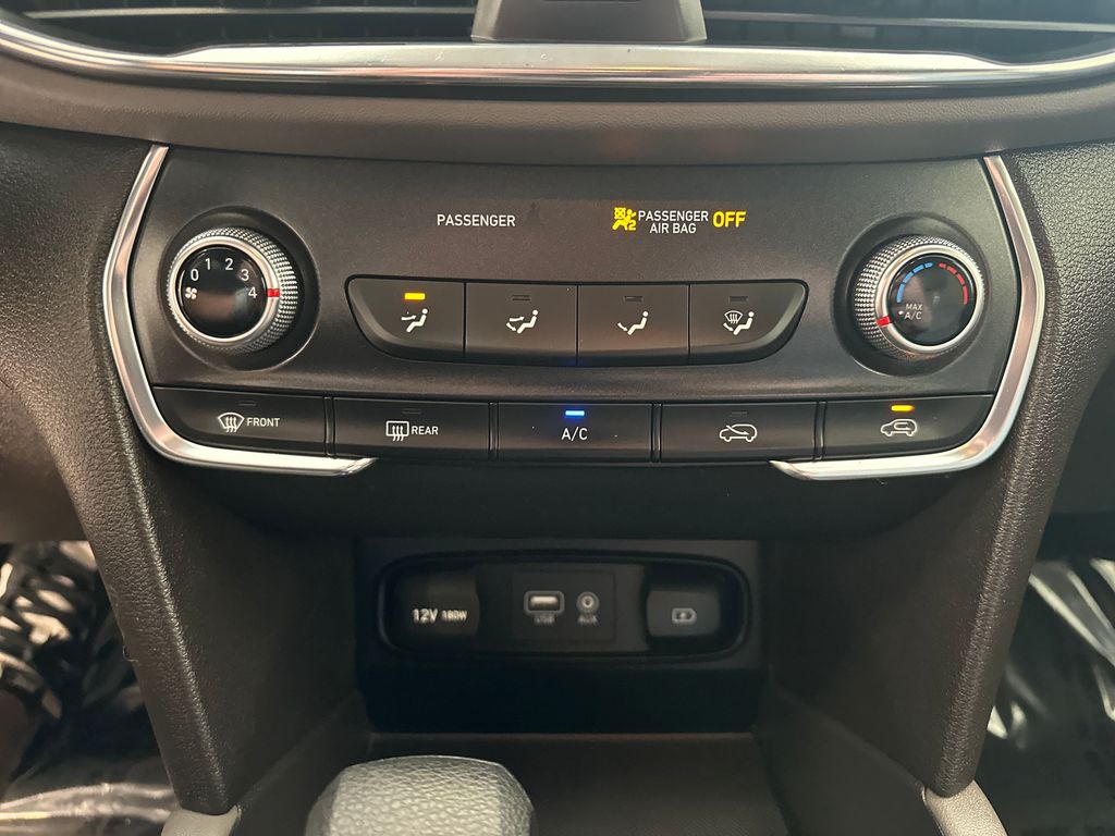 2019 Hyundai Santa Fe SE photo 17