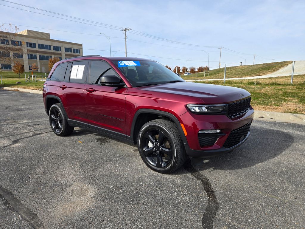 2025 Jeep Grand Cherokee Limited's photo