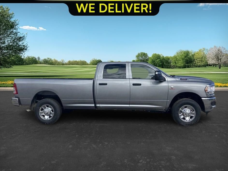 2024 Ram 3500 Tradesman photo 4