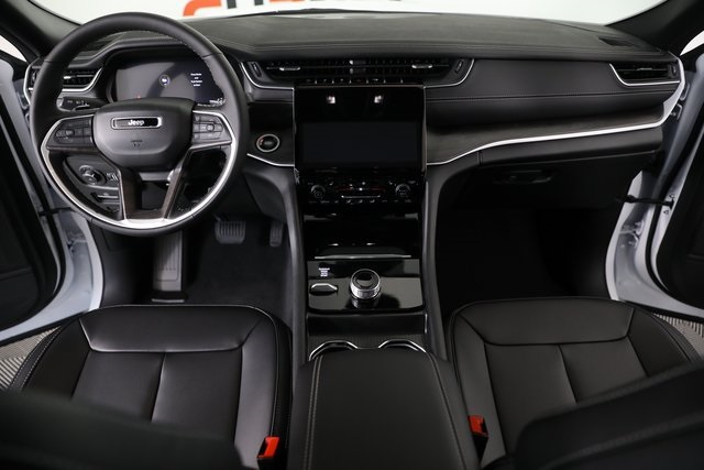 2025 Jeep Grand Cherokee Limited photo 22