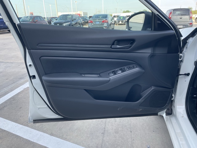 2025 Nissan Altima 2.5 S photo 12