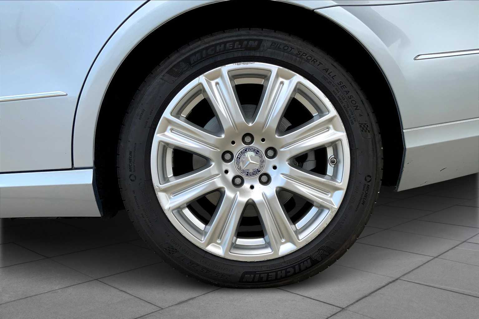 2013 Mercedes Benz E 350 photo 10