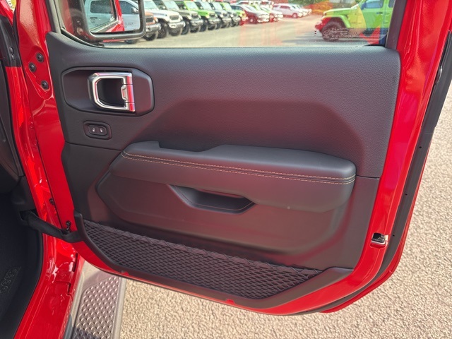 2025 Jeep Gladiator Willys photo 22