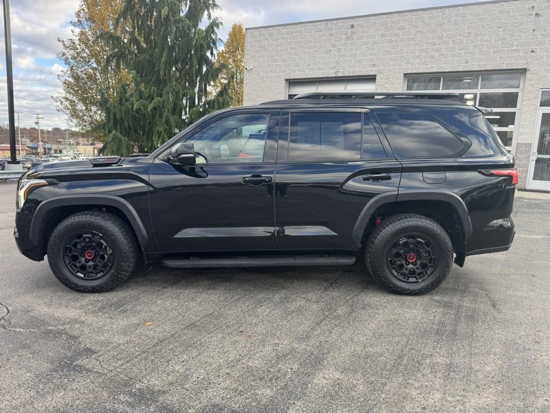 2024 Toyota Sequoia TRD Pro photo 4