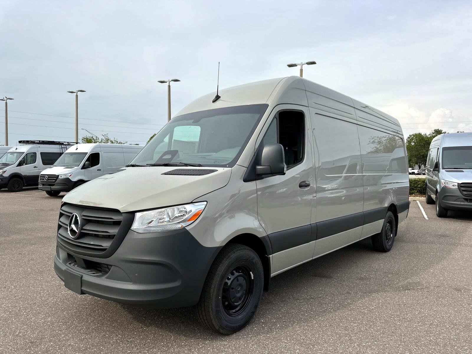 2025 Mercedes-Benz Sprinter Cargo Van Base's photo