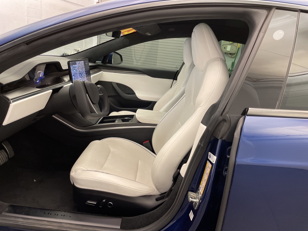 2021 Tesla Model S Plaid photo 15