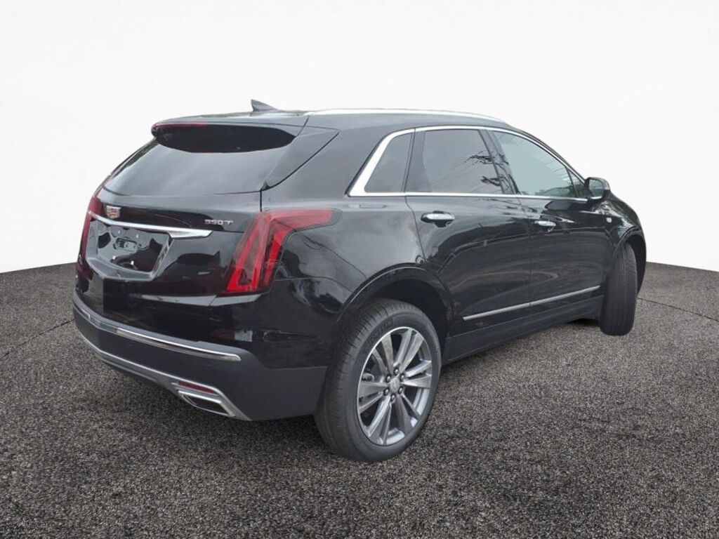 2025 Cadillac XT5 Premium Luxury photo 3