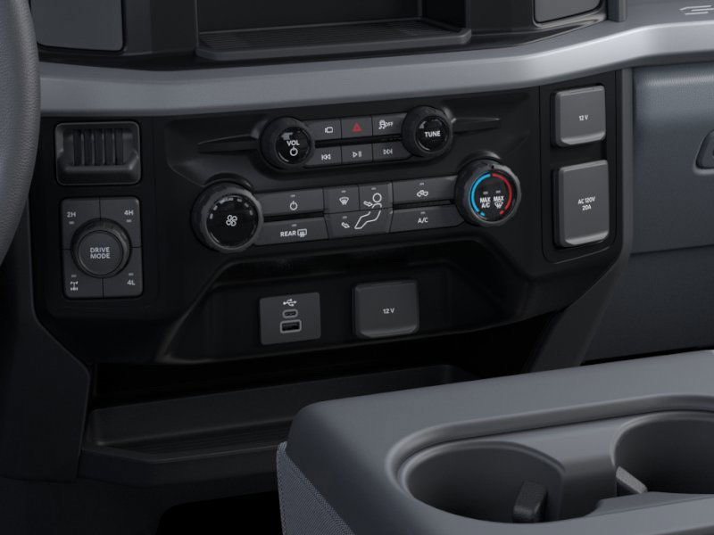 2025 Ford F-250 photo 8