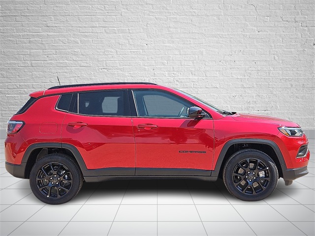2025 Jeep Compass Latitude photo 4