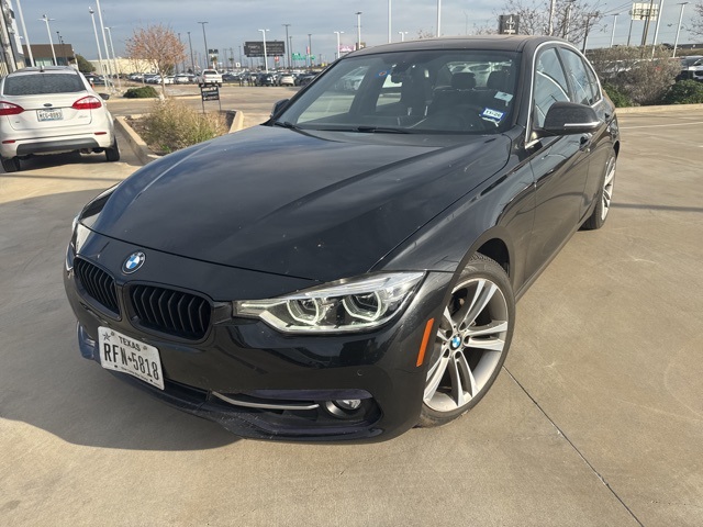 2017 BMW 3 Series 330i's photo