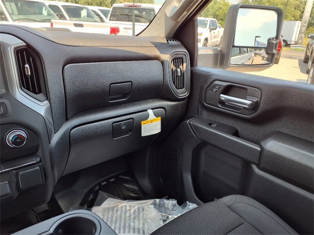 2025 Chevrolet Silverado 2500HD photo 16