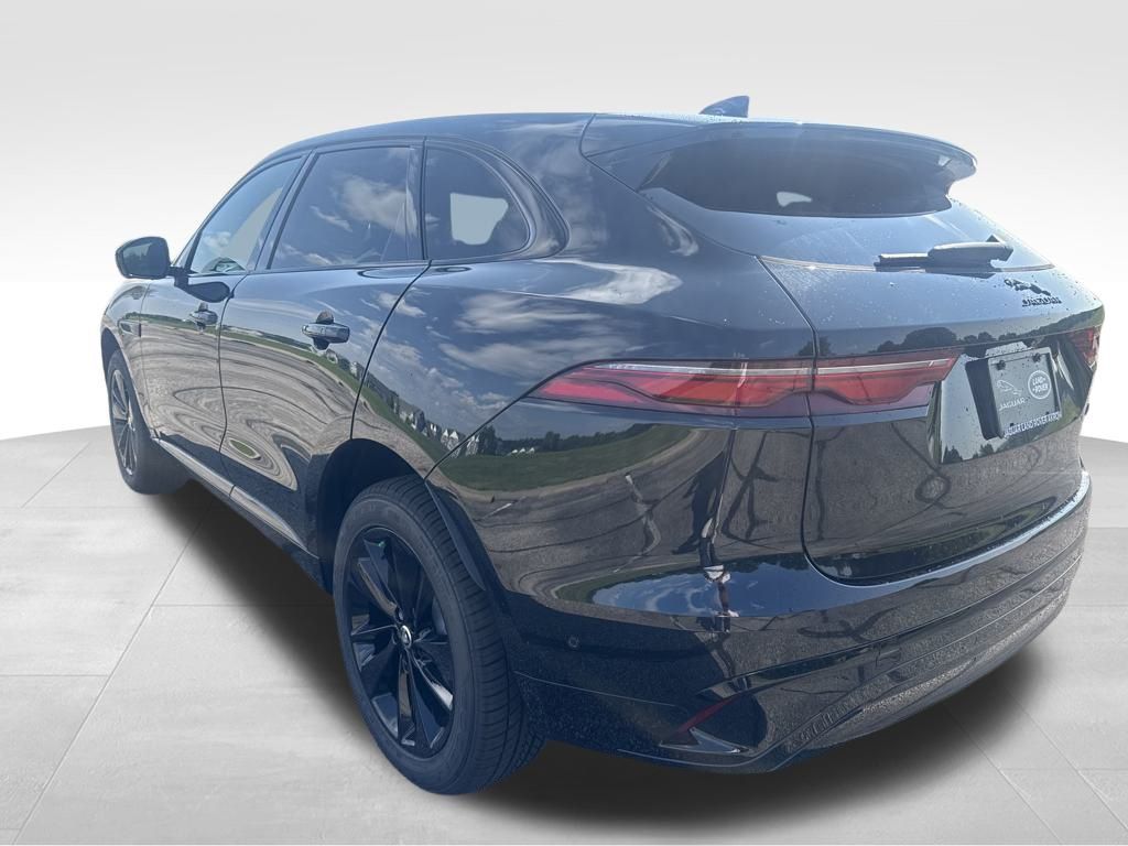 2026 Jaguar F-PACE P250 R-Dynamic S photo 7