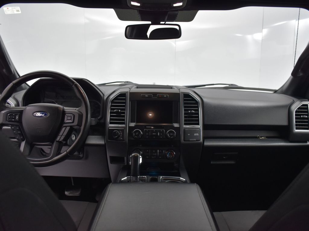 2020 Ford F-150 XLT photo 21