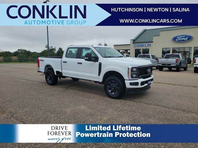 2026 Ford F-250 Super Duty XL's photo