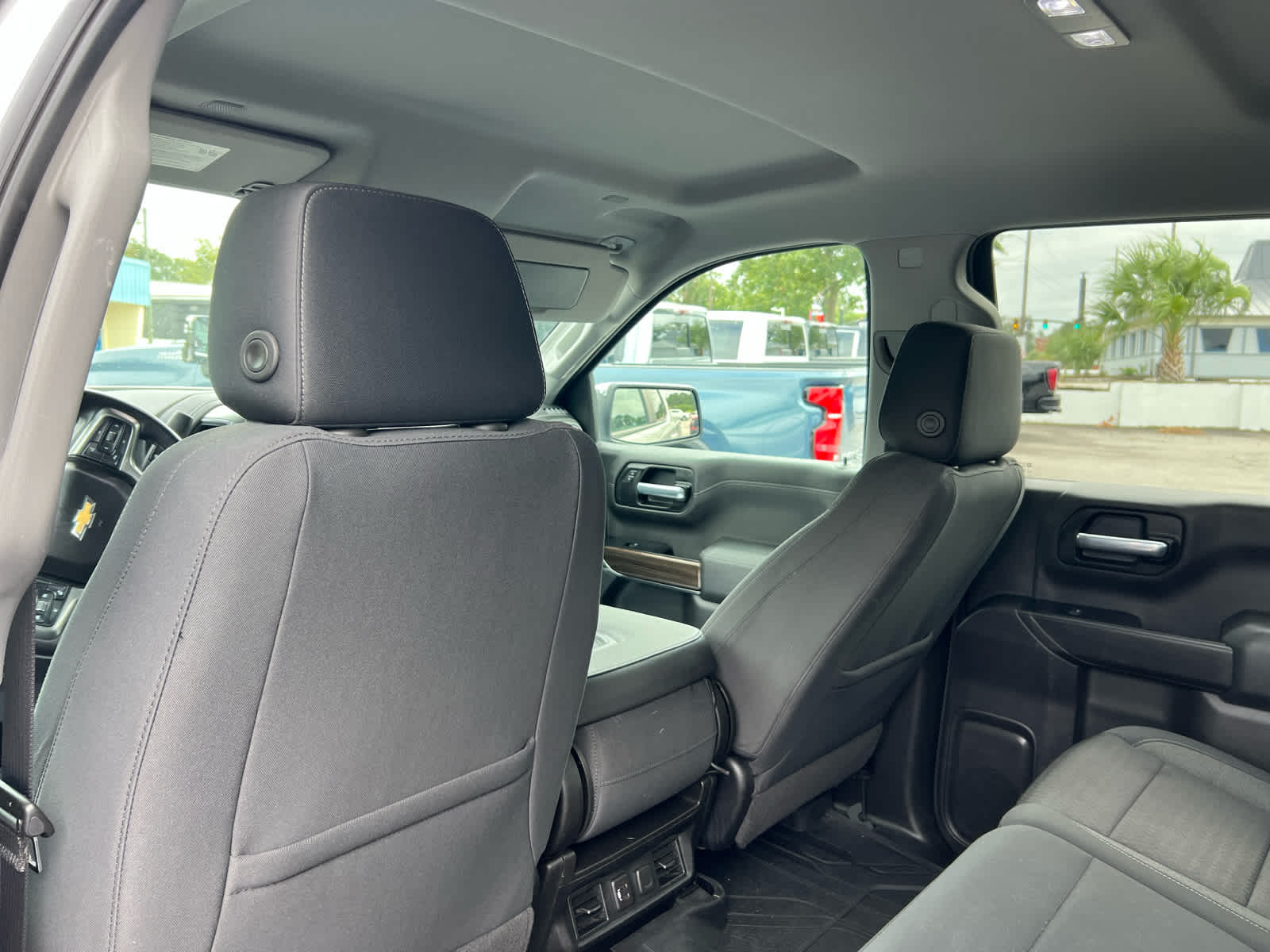 2020 Chevrolet Silverado 1500 LT photo 11