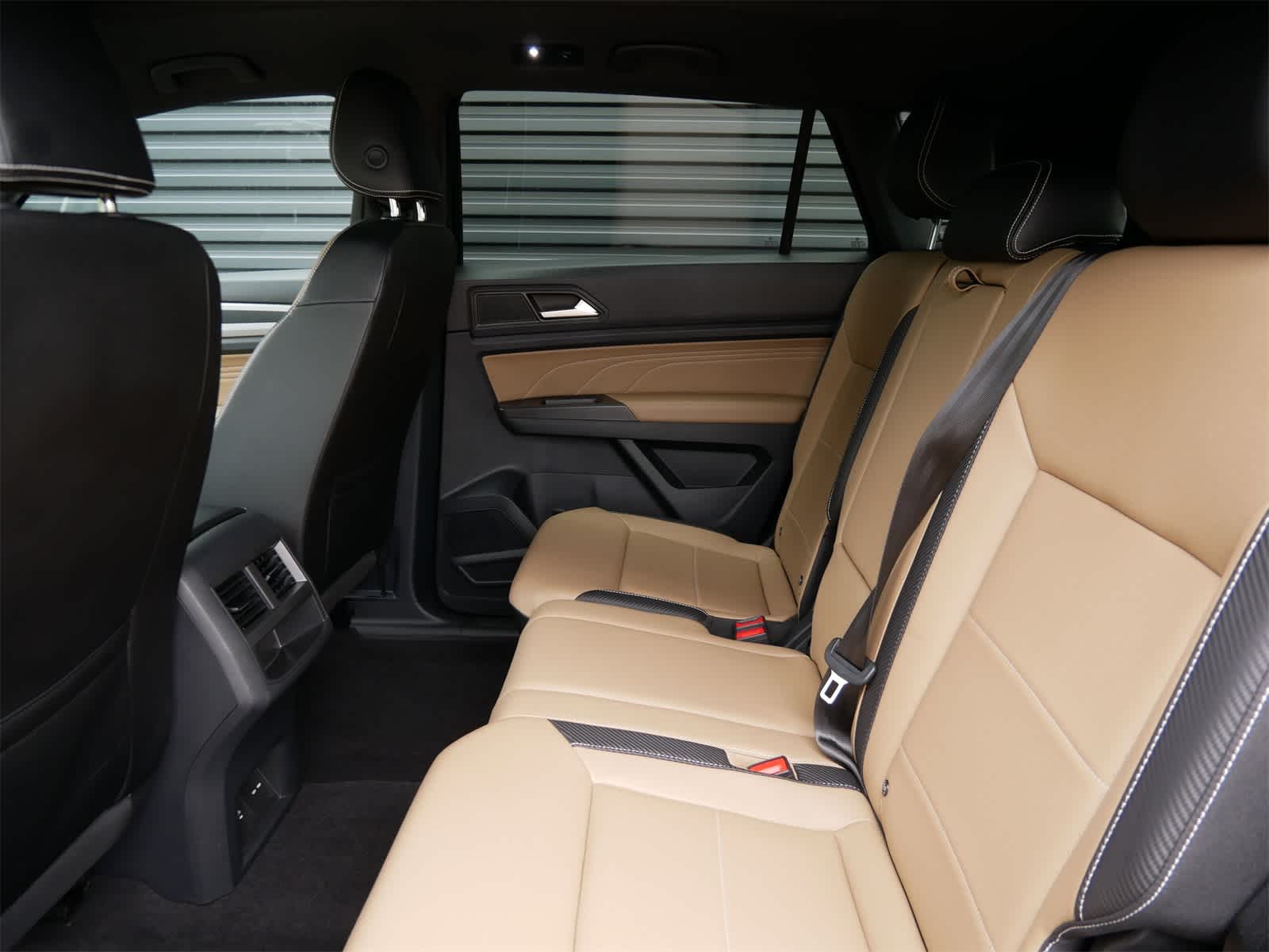 2022 Volkswagen Atlas Cross Sport V6 SE Technology photo 6