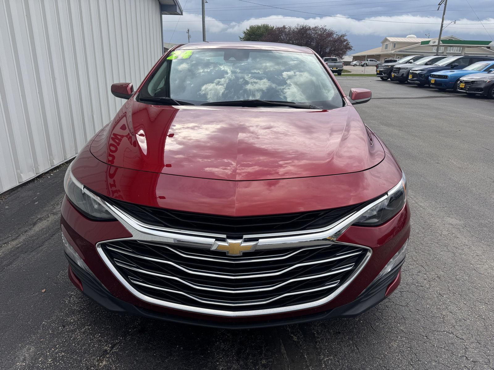 2024 Chevrolet Malibu 1LT photo 4