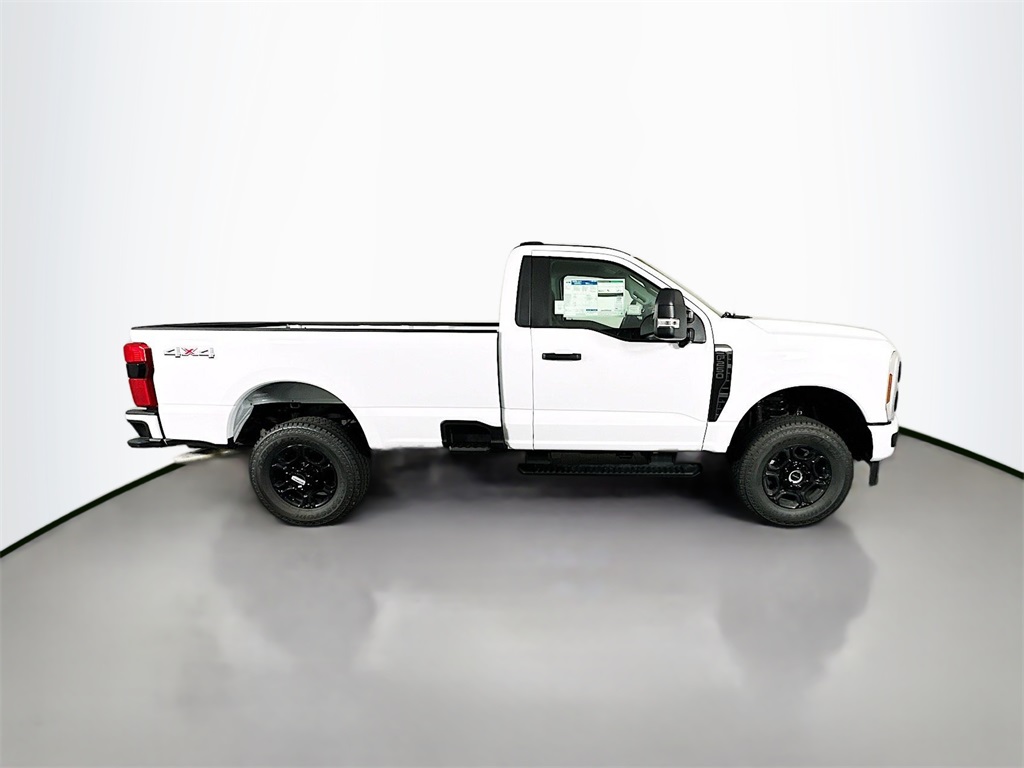 2025 Ford F-250 photo 8