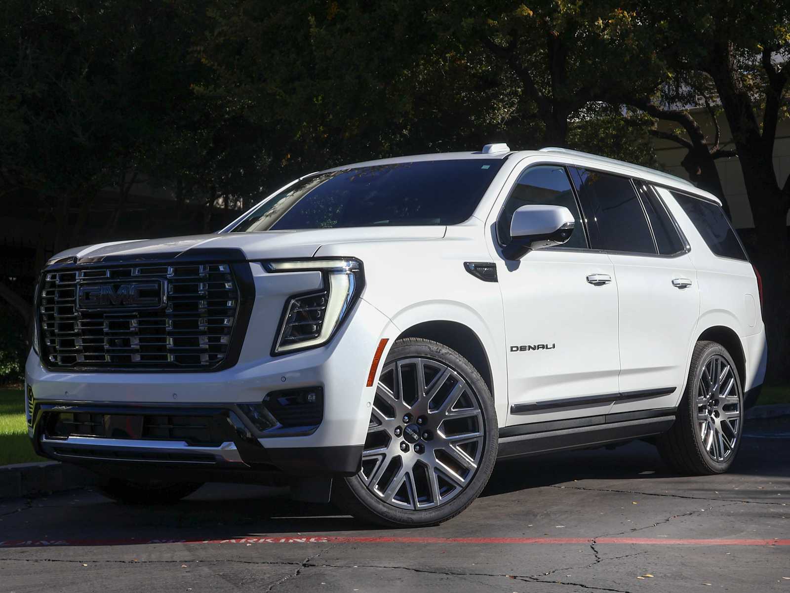 2025 GMC Yukon Denali Ultimate's photo
