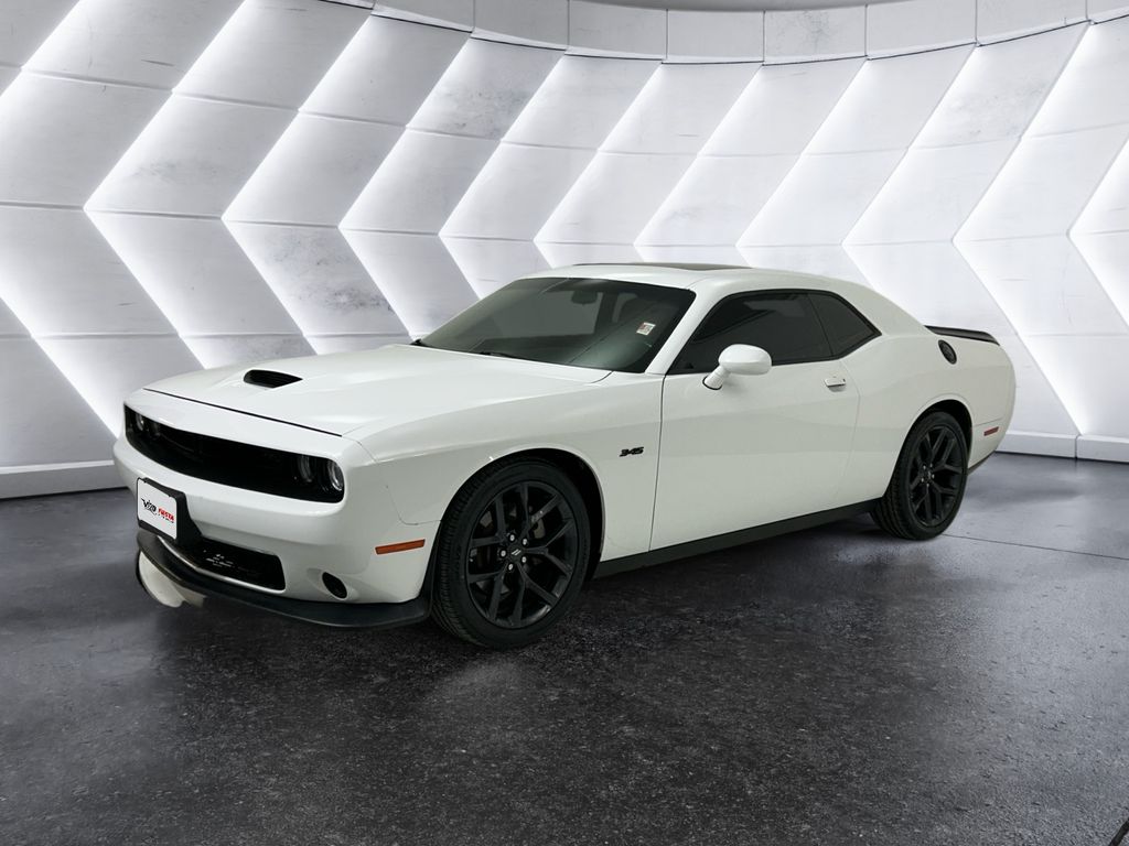 2023 Dodge Challenger R/T photo 3