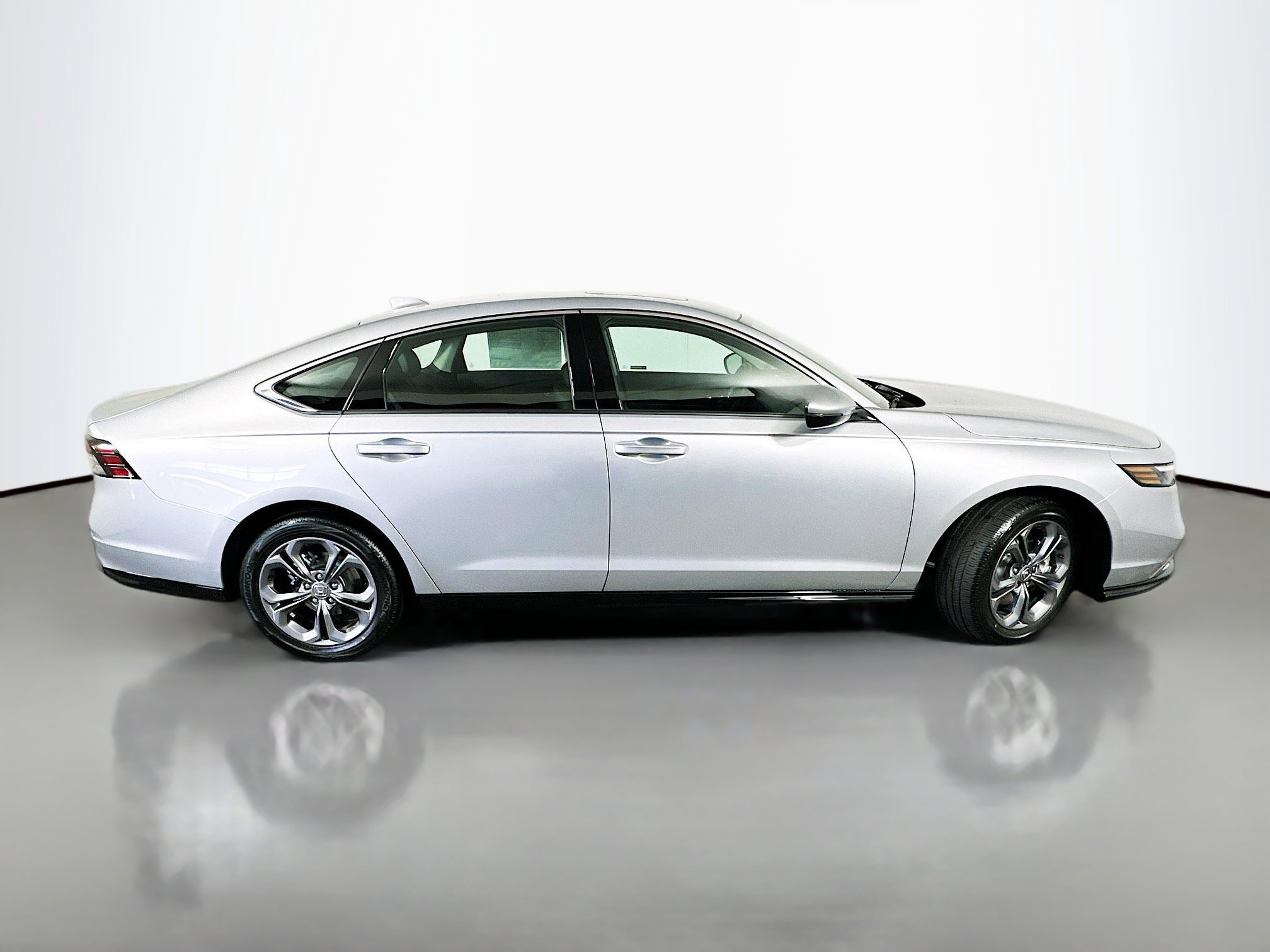 2025 Honda Accord Hybrid EX-L photo 8