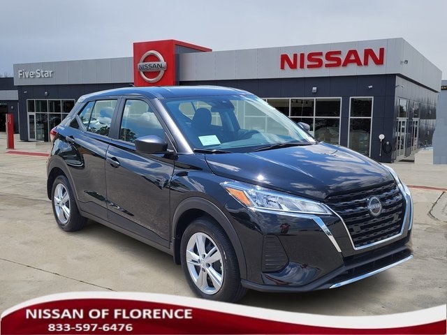 2025 Nissan KICKS PLAY Base's photo