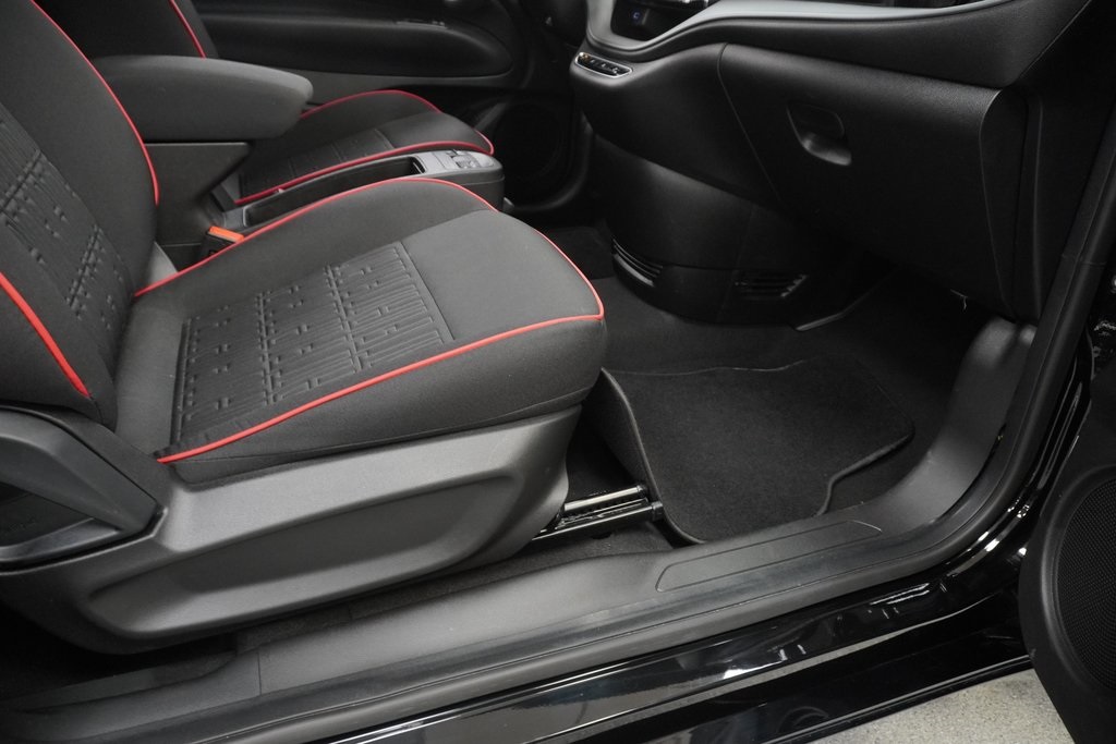 2024 Fiat 500e Red photo 32