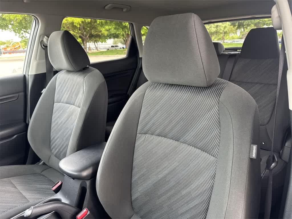 2023 Kia Seltos LX photo 12