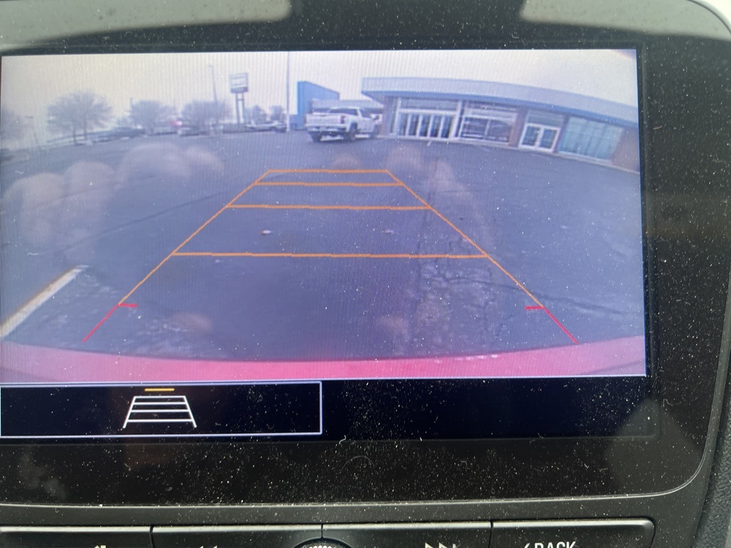 2021 CHEVROLET MALIBU - Image 11